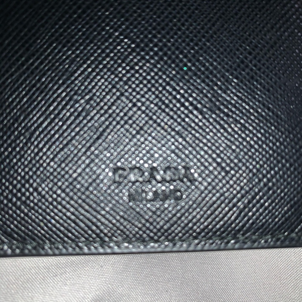 Prada Wallet - Picture 5 of 8